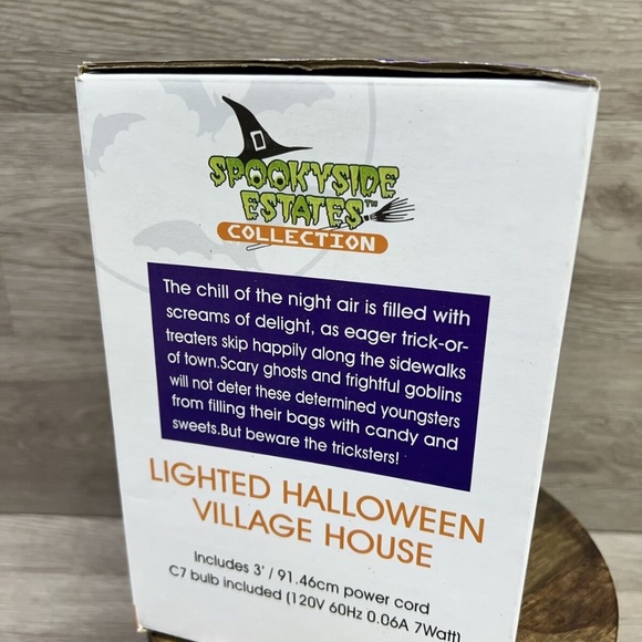 New Old Stock SPOOKYSIDE ESTATES LIGHTED HALLOWEEN VILLAGe House GHOUL Mortuary - Picture 5 of 14